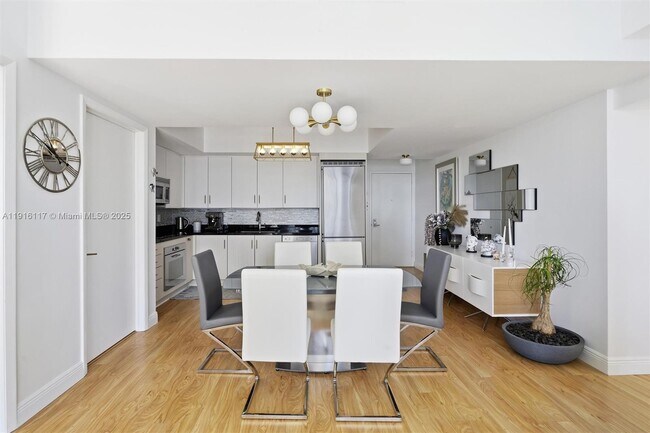 Building Photo - 92 SW 3rd St