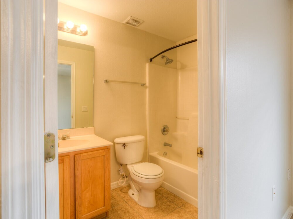 Building Photo - 2850 Afton Cir