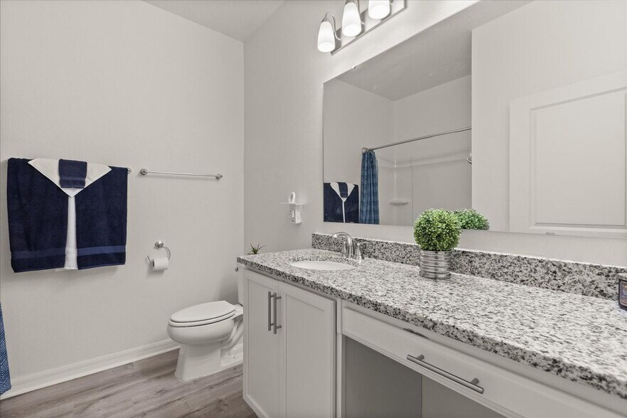 Building Photo - 756 Rioja Dr