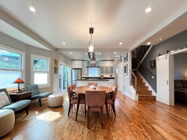 Building Photo - Fully Furnished Modern Home in the Desirable Alphabet Streets