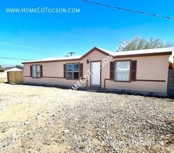 Building Photo - 5717 S Stewart Blvd