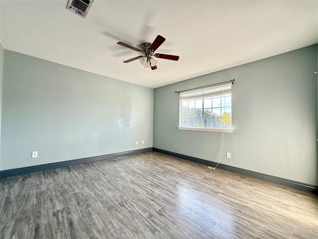 Building Photo - 2301 Mapleleaf Ln