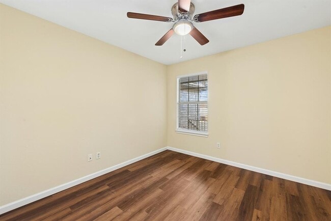 Building Photo - 7209 Oak Meadow Dr