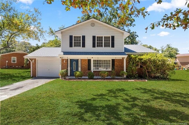 Primary Photo - 1302 Kienast Dr
