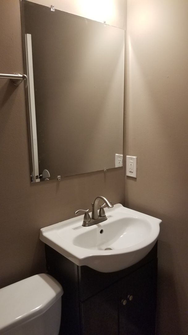 Building Photo - 1949 N Gratz St