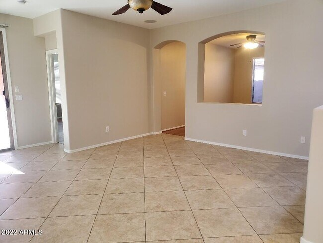 Building Photo - 46059 W Barbara Ln