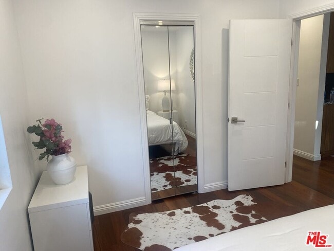 Building Photo - 2152 Parnell Ave