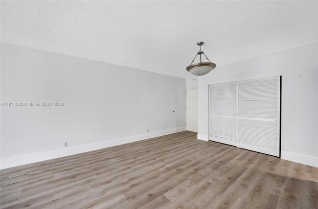 Building Photo - 3000 S Ocean Dr