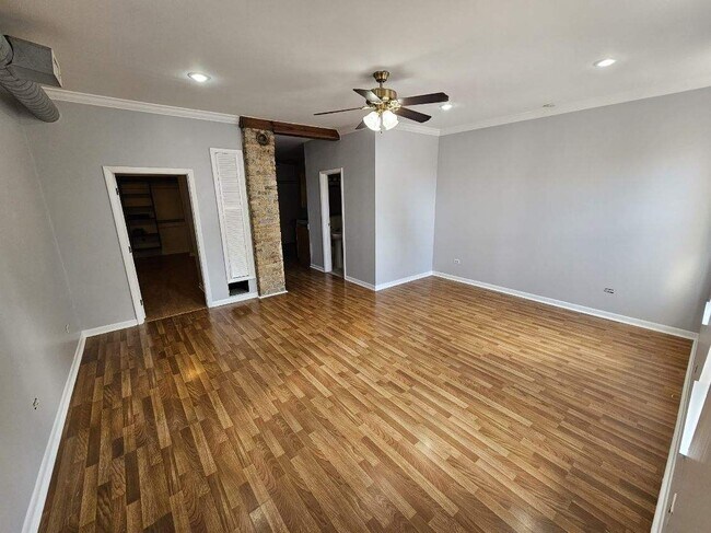 Building Photo - 1519 N Elston Ave