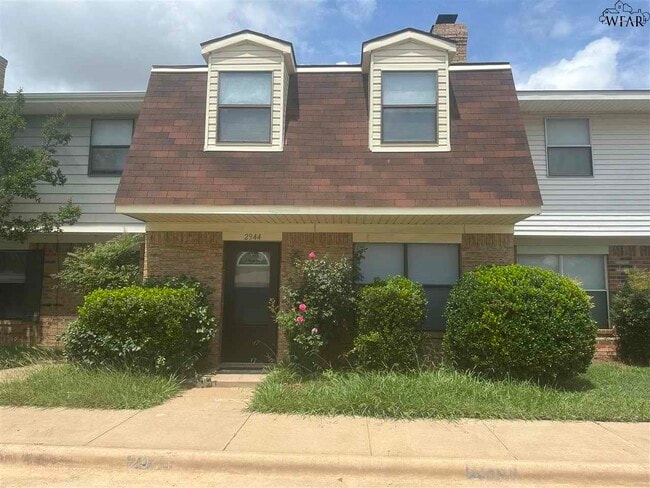 Primary Photo - 2944 Gossett Dr