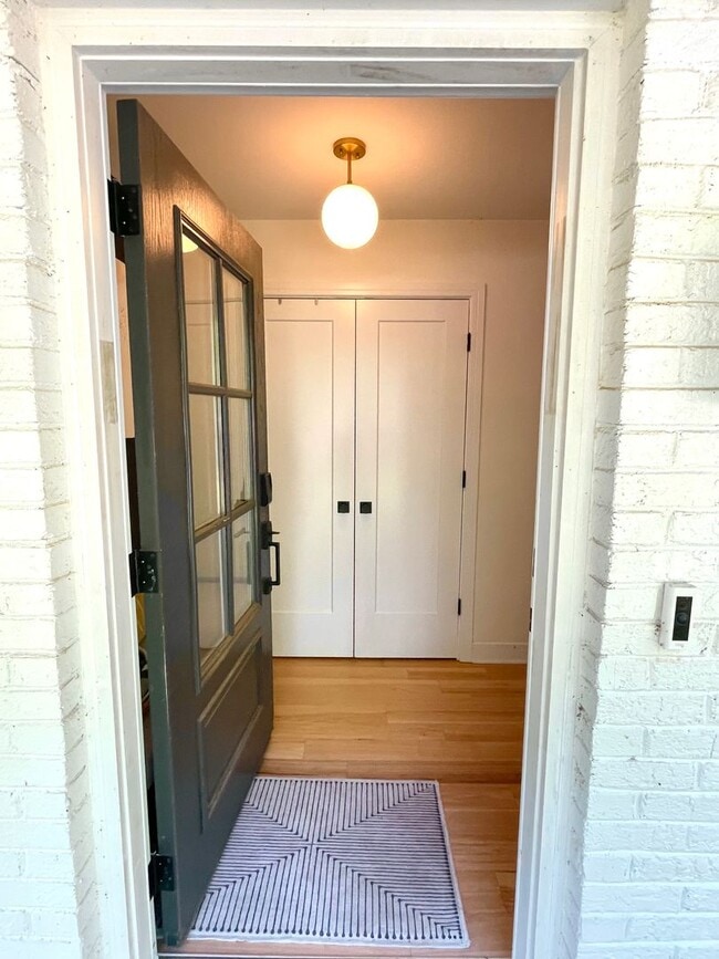 Building Photo - Newly Remodeled 3BD, 2.5BA Raleigh Home wi...
