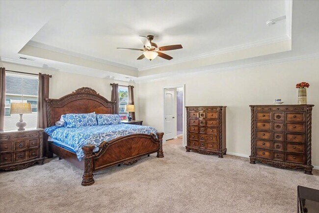 Building Photo - Stunning 5 Bed/3.5 Bath Home in Buckhead East