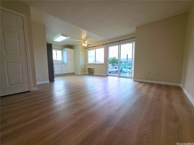 Building Photo - 95-1041 Ainamakua Drive Unit 1