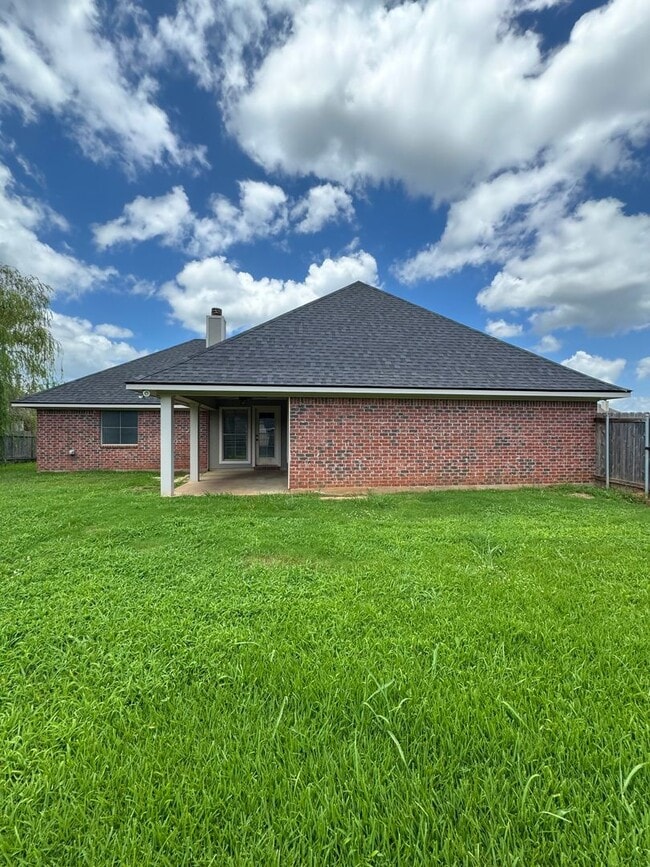 Building Photo - Tuscany Villas Subdivision