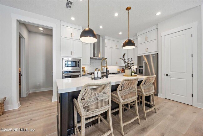 Building Photo - 256 Liberty Bell Rd