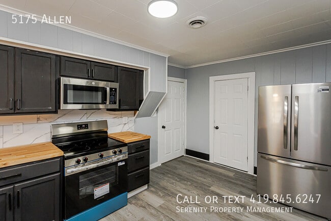 Building Photo - 5175 Allen-