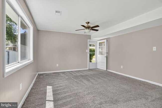Building Photo - 7720 Loudon Dr