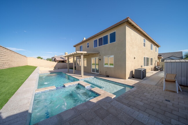 Building Photo - 79910 Camden Dr