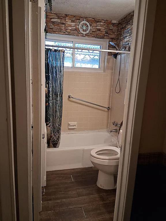 Building Photo - 1108 Rosewood Dr