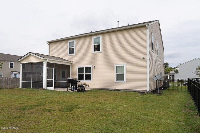 Building Photo - 81 Saluda Way