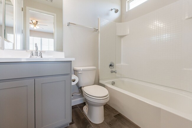 Building Photo - Beautiful and Spacious Single-Level Family...