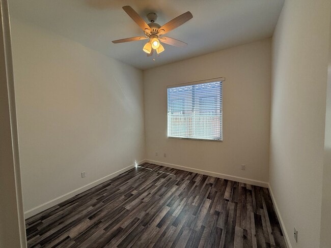 Building Photo - Lake front single story home in gated community!