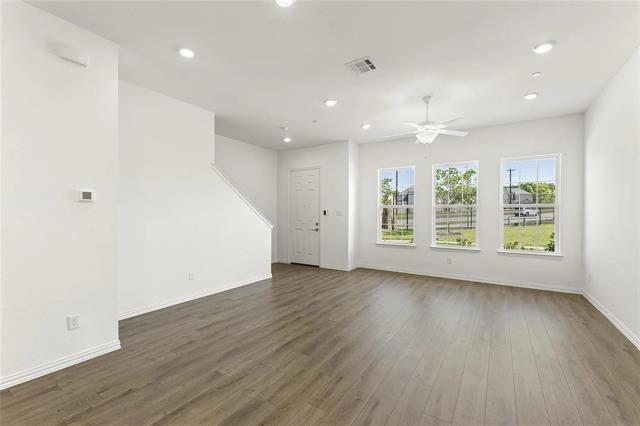 Building Photo - 1064 Old Rosebud Dr