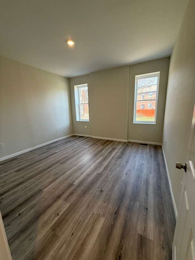 Building Photo - 3215-3217-3217 Nebraska Ave