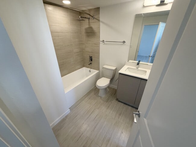 Building Photo - 5592 Pga Blvd