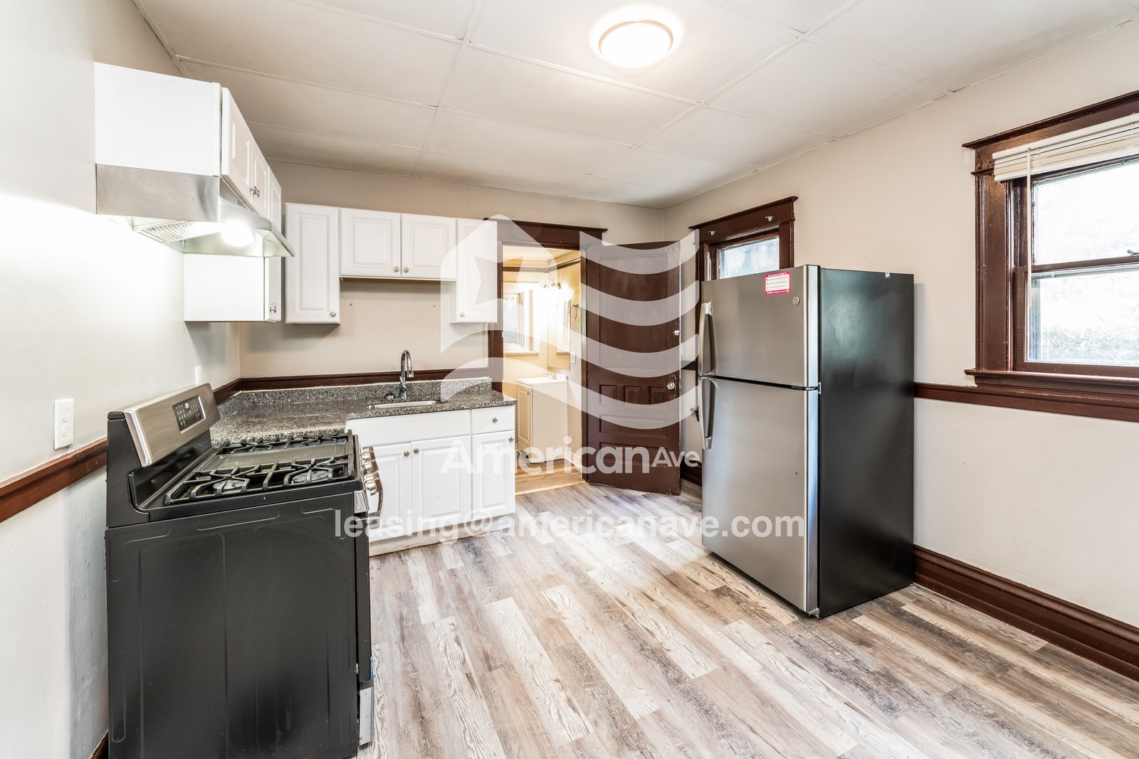 Building Photo - 40 Lux St