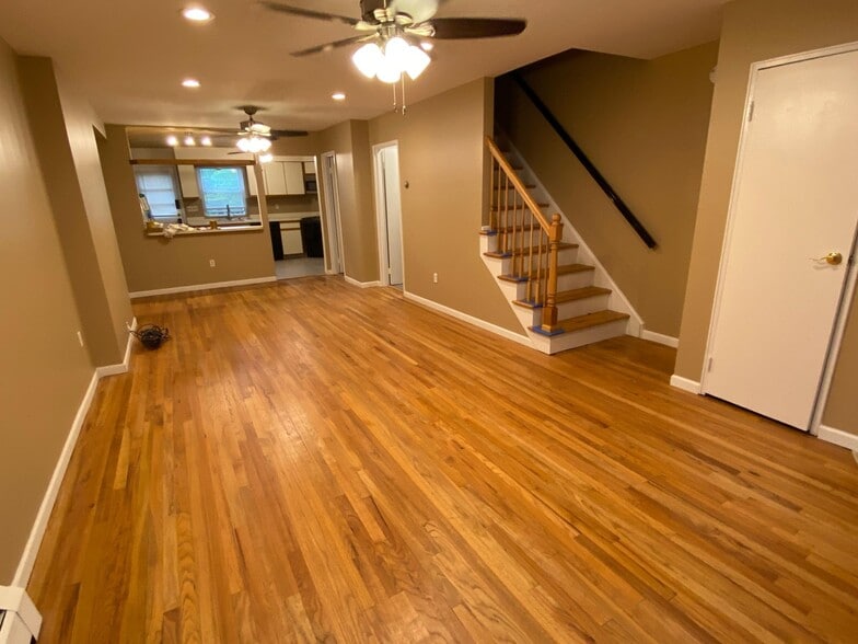 Building Photo - 601 Mountain Ave