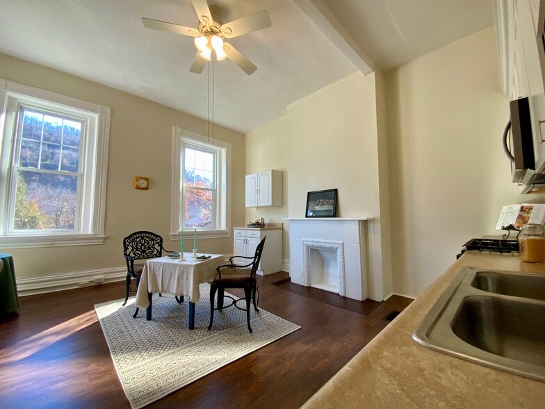 Building Photo - 87 Steuben St