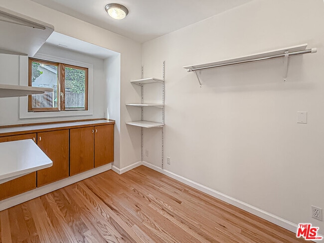 Building Photo - 2123 Sycamore Canyon Rd