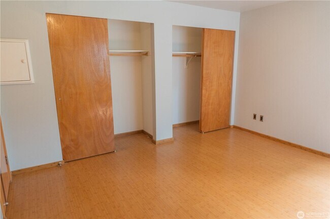 Building Photo - 1Bd/1Ba Redmond Condo