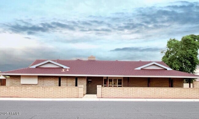 Building Photo - 5802 W Frier Dr
