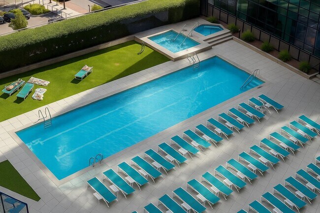 Building Photo - 77 Hudson St