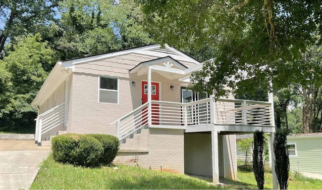 Building Photo - 2121 Nichols Ln
