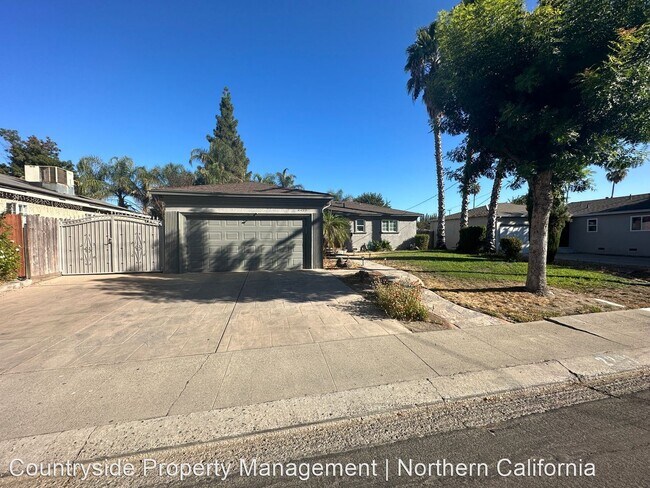 Primary Photo - 3 br, 2 bath House - 2201 Eicher Ave
