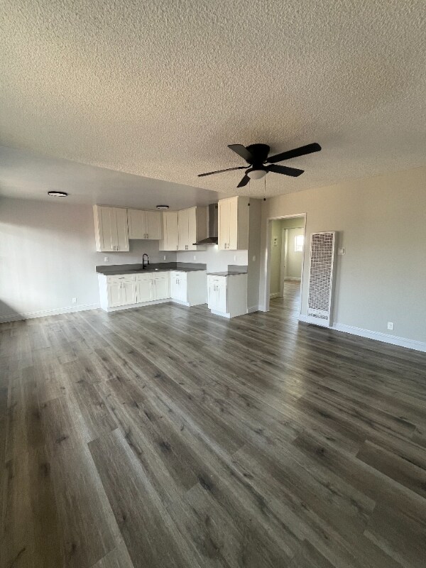 Building Photo - 1060 W 117th St