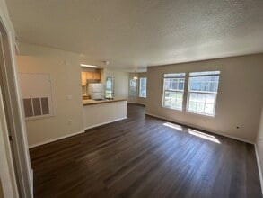 Building Photo - "Charming 2-Bed, 2-Bath Haven in Boise – Spacious 985 Sq Ft Retreat!"