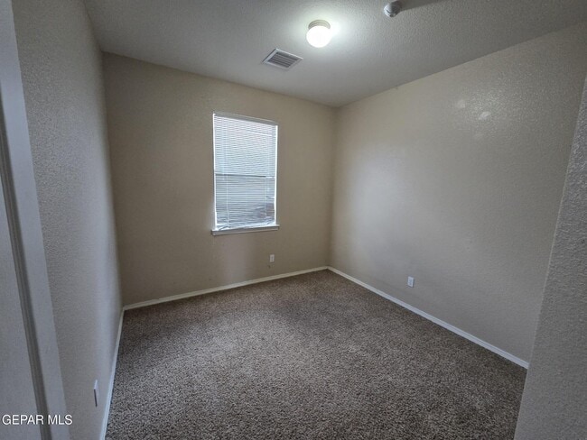Building Photo - 14275 Ranier Point Dr