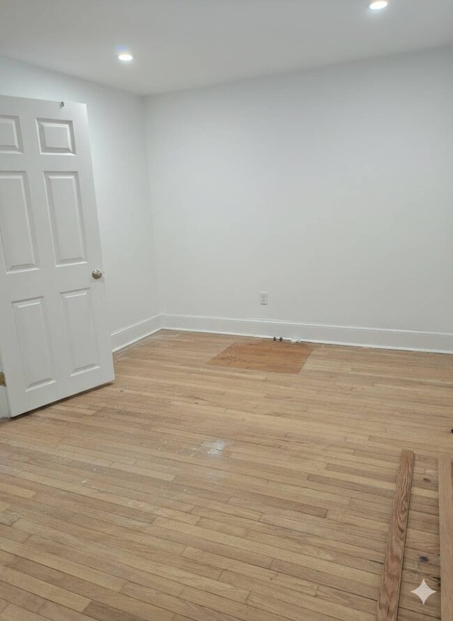 Building Photo - 000 Weeks Ave