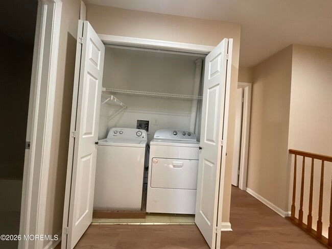 Building Photo - 1121 Roseberry Ct