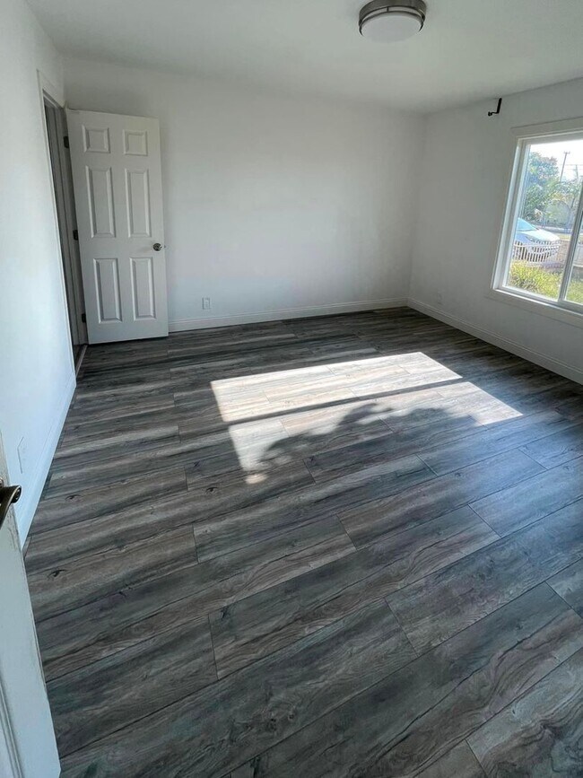 Building Photo - 14521 Ontario Dr