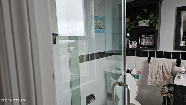 Building Photo - 400 Deal Lake Dr