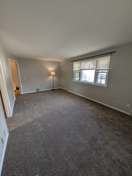 Building Photo - 402 McKinley Street