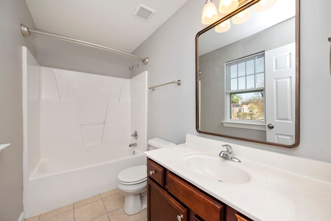 Building Photo - 748 Washington Ave