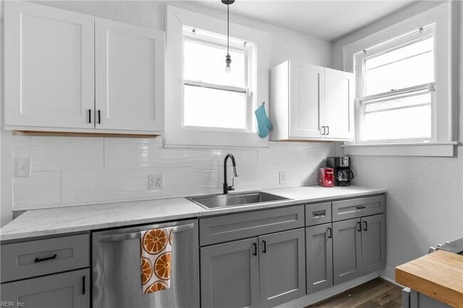 Building Photo - 430 Mt Vernon Ave