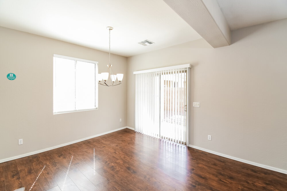Building Photo - 865 E Stottler Dr