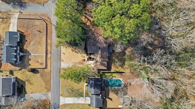 Building Photo - 2751 Cedarbrook Dr